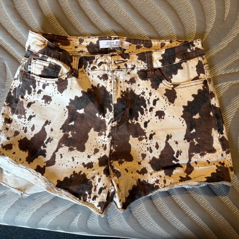 Judy Blue Women's Brown and Cream Shorts